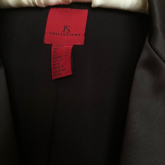 JS Collections satin tuxedo jacket w chiffon tie - Picture 2 of 3
